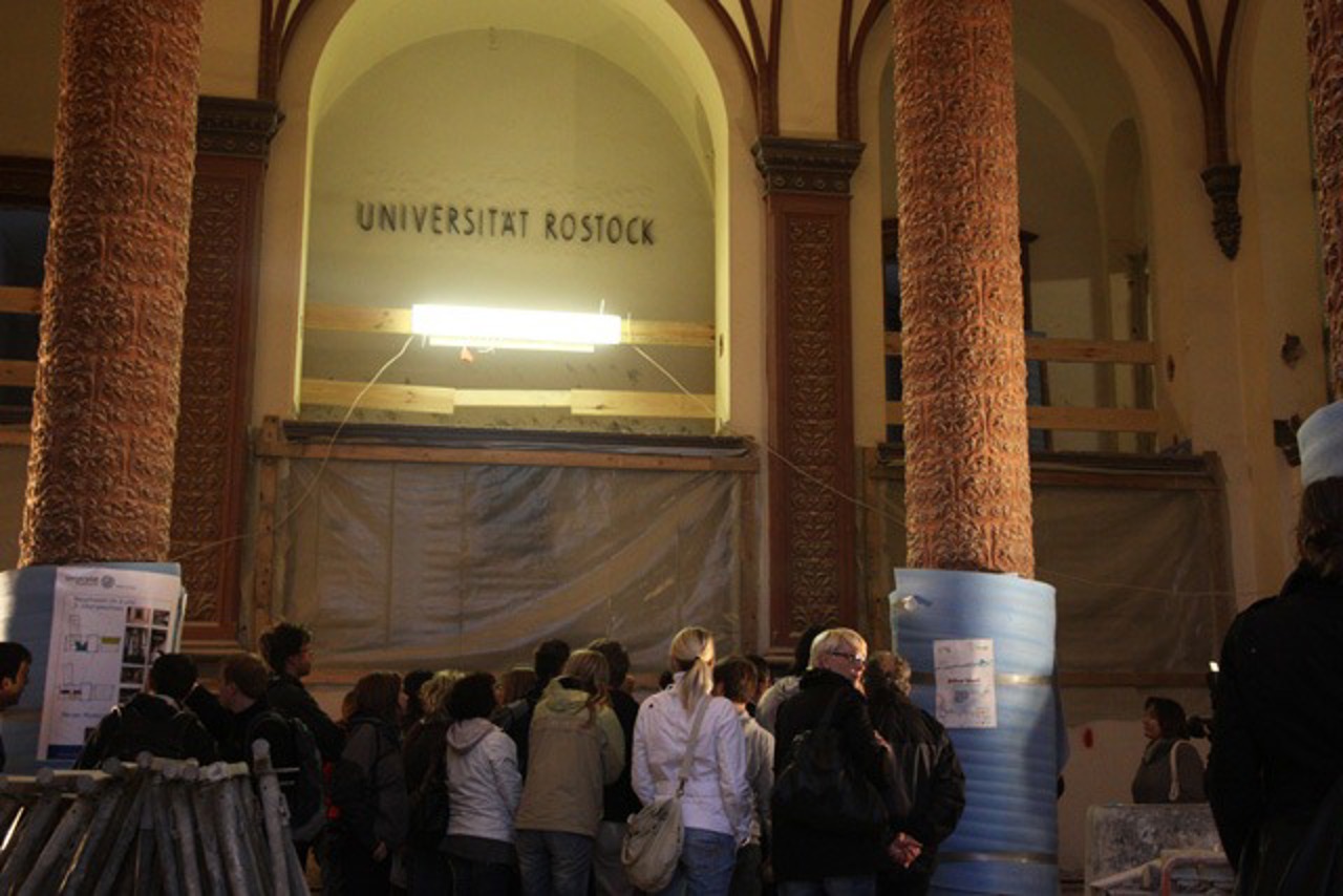 Das Foyer ist noch eine Baustelle