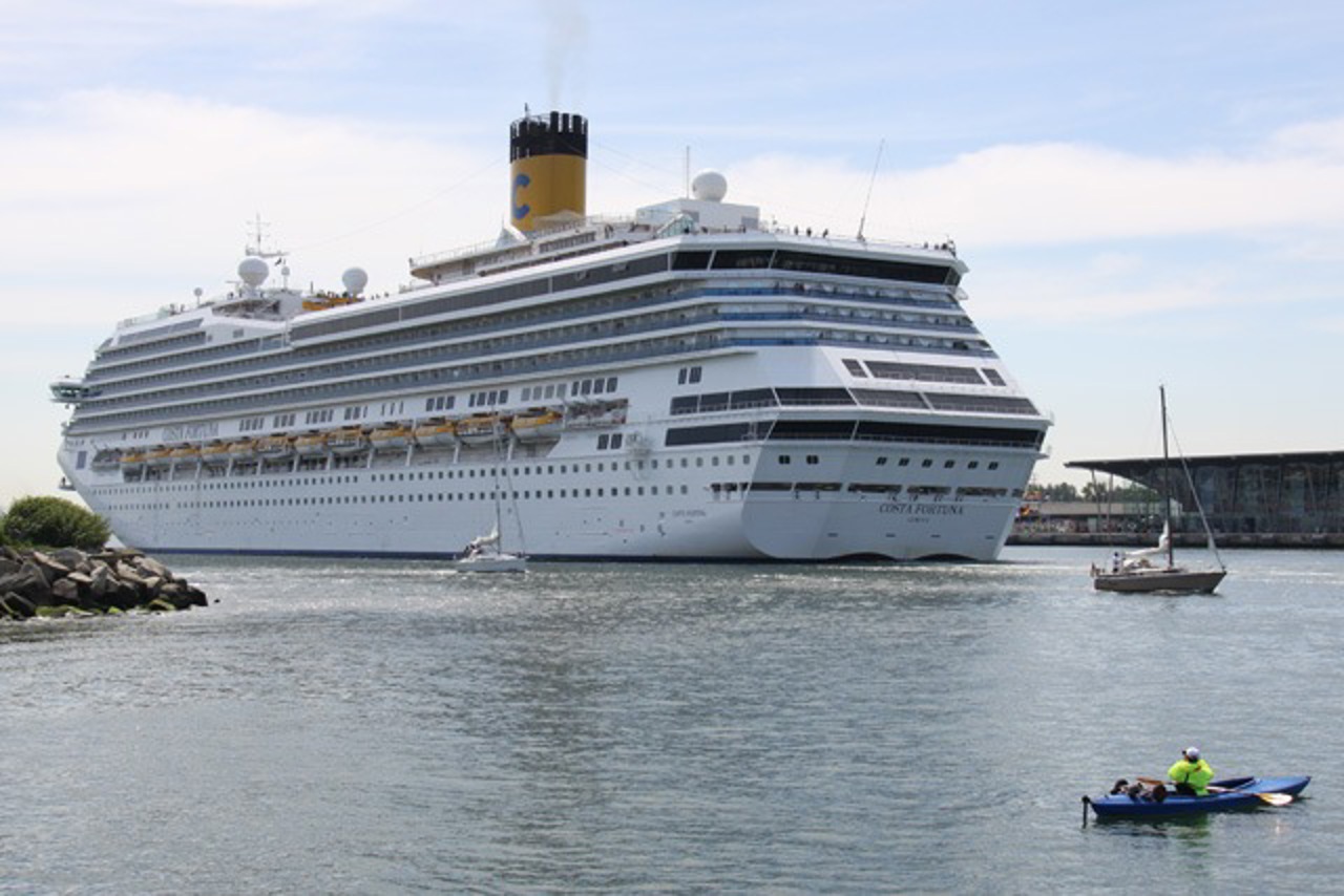 Erstanlauf der Costa Fortuna im Kreuzfahrthafen Rostock-Warnemünde