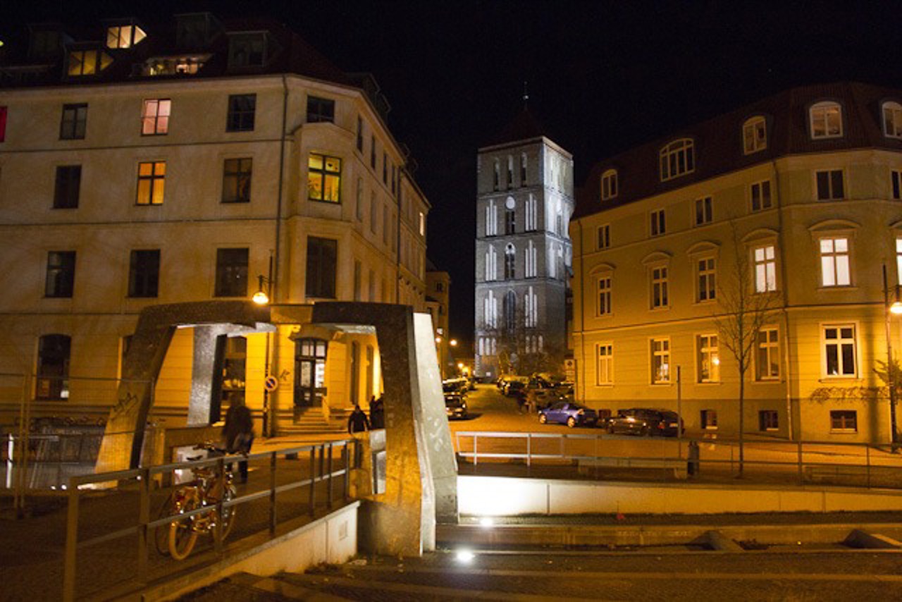 Rostock_oestliche_Altstadt_Nikolaikirche_Viergelindenbruecke