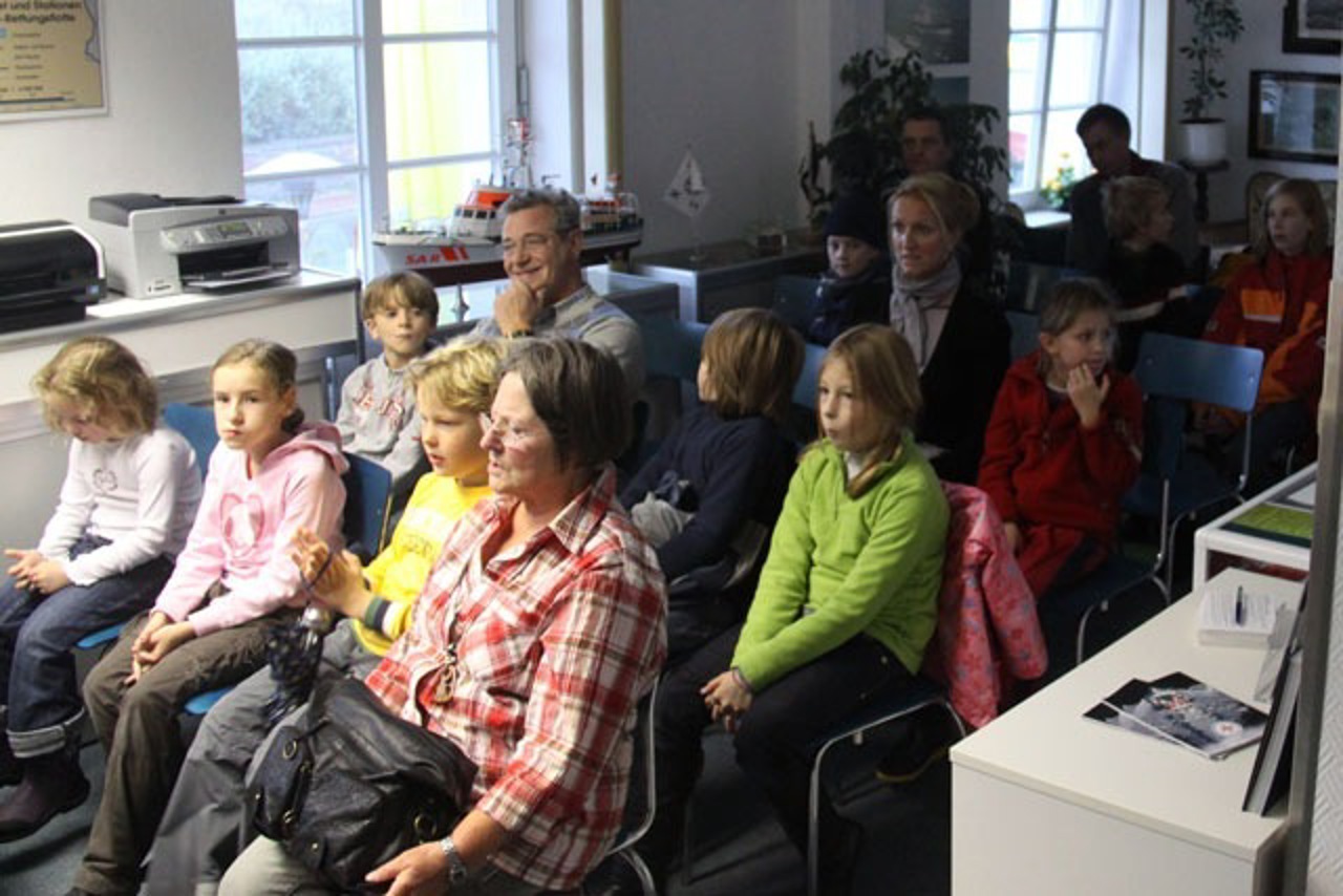 Informationsveranstaltung zur Seenotrettung im Warnemünder Stephan Jantzen Haus