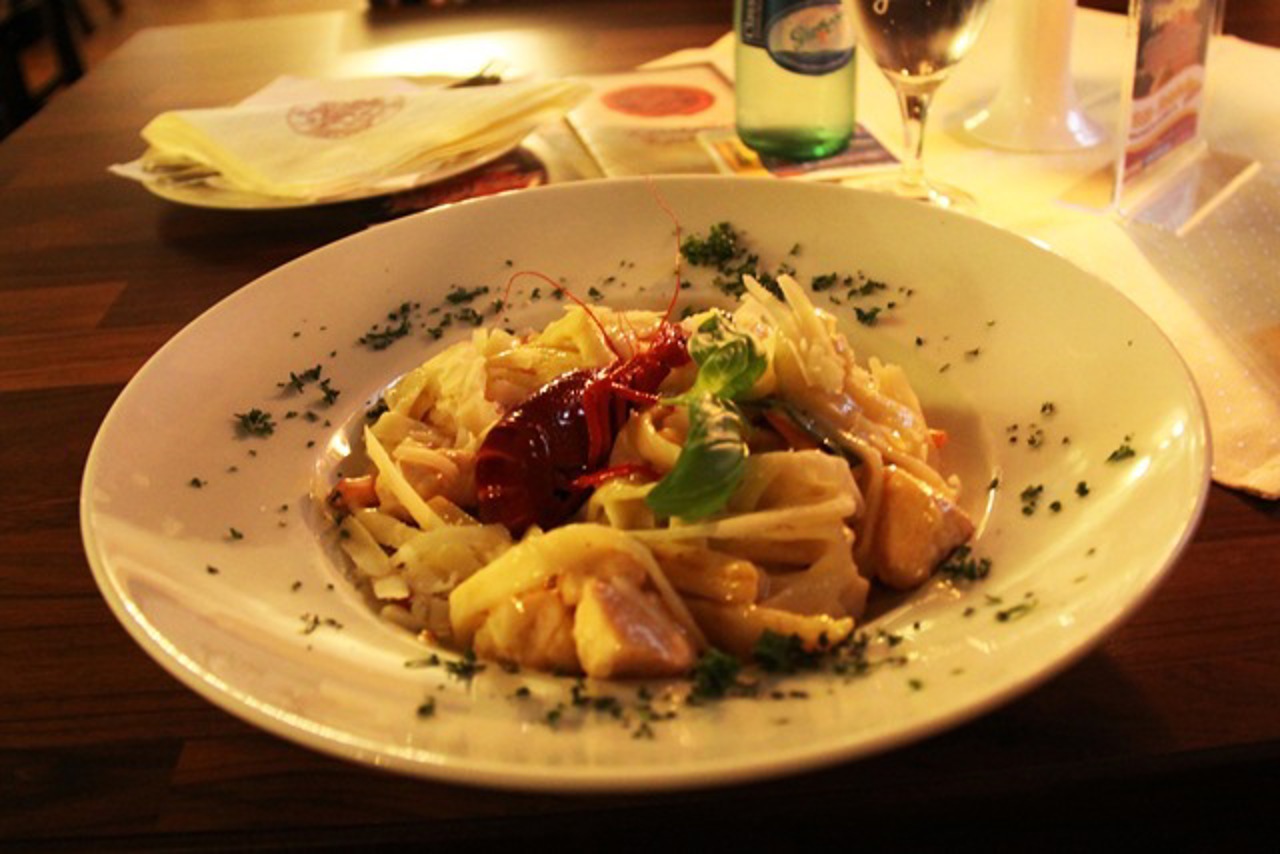 Bandnudeln mit Lachs