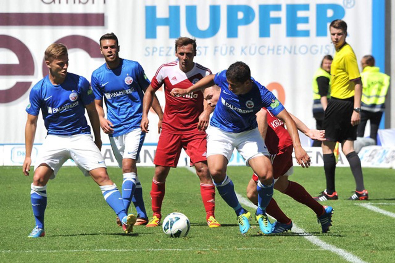 Hansa Rostock startete gegen Holstein Kiel mit sieben Neuzugängen
