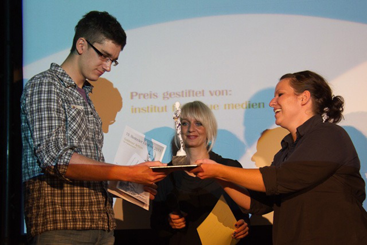 Publikumspreisträger Philip Klein erhält den Goldenen Arthus