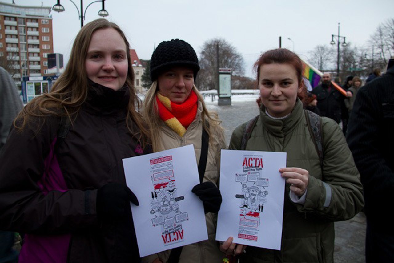 Die Greifwalder Studentinnen kritisieren das undemokratische Zustandekommen des ACTA-Vertrages