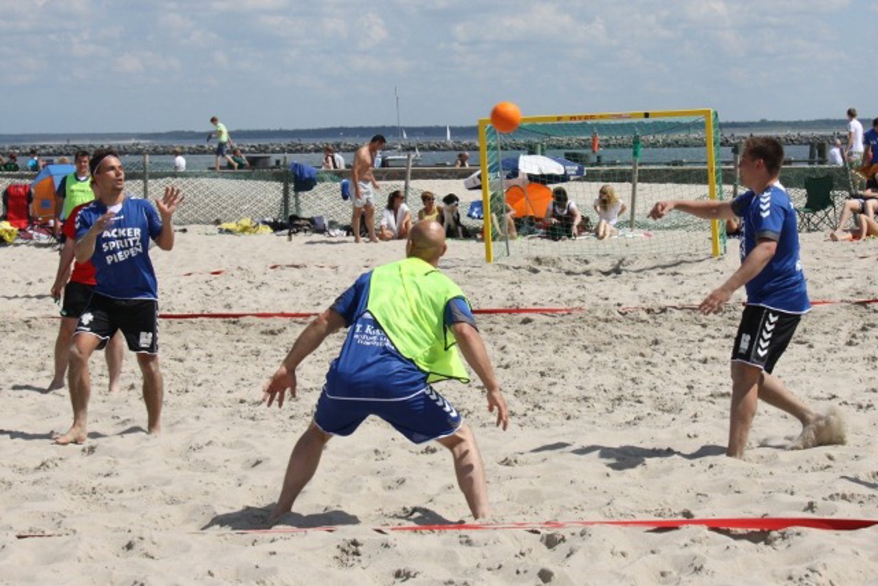 Beachhandball im Rahmen der Warnemünder Woche