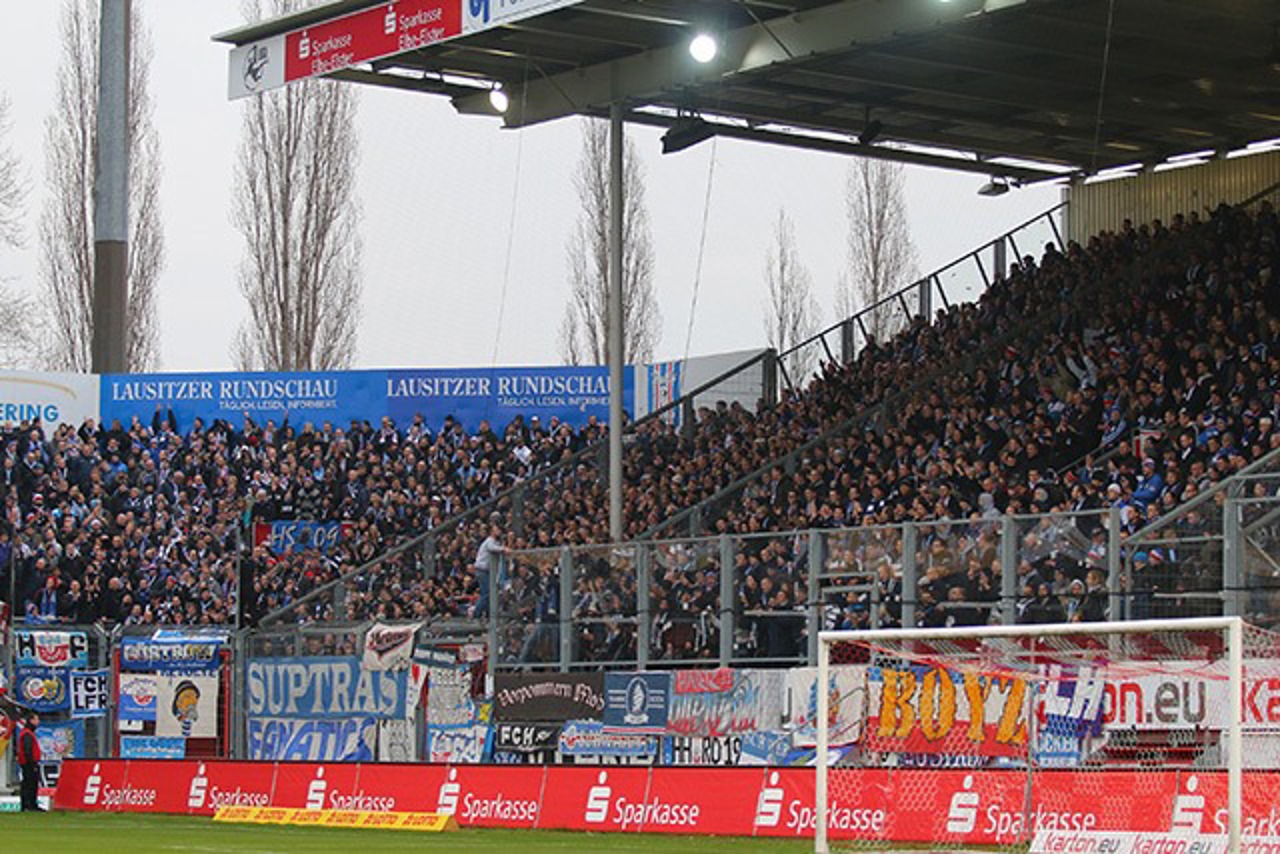 Hansa-Fans beim Spiel gegen Energie Cottbus
