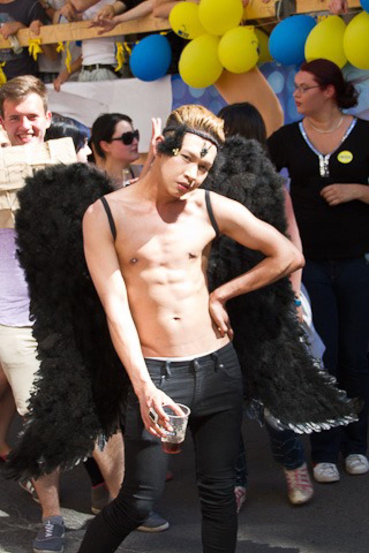 ein Schwarzer Engel auf dem CSD