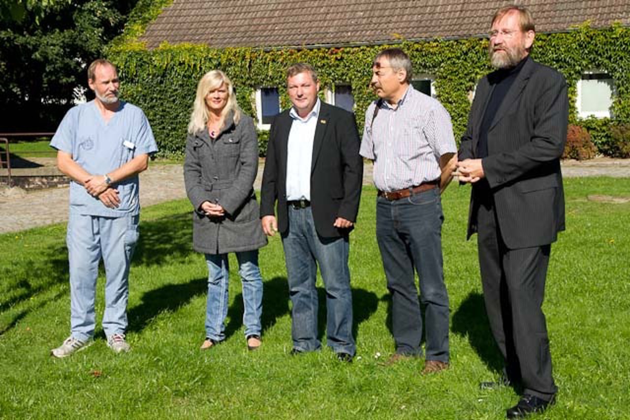Tierarzt Dr. Jens-Christian Rudnick, Paten und Zoodirektor Udo Nagel