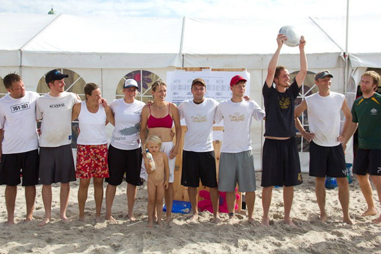 Die Sieger des 18. "Sun of the beach"-Turniers: "Medwedjev" aus Berlin