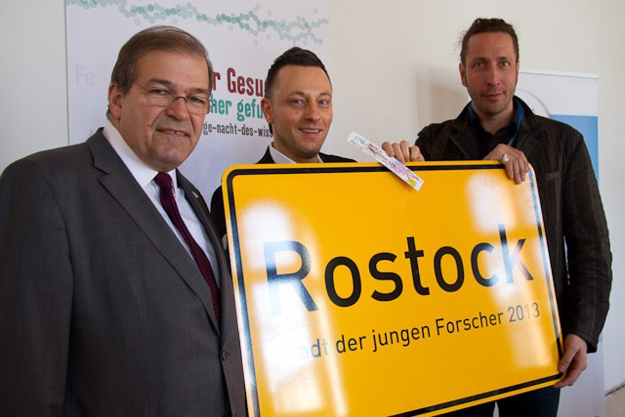 Rektor Prof. Dr. Wolfgang Schareck, Michael Lüdkte und Dr. Robert Uhde