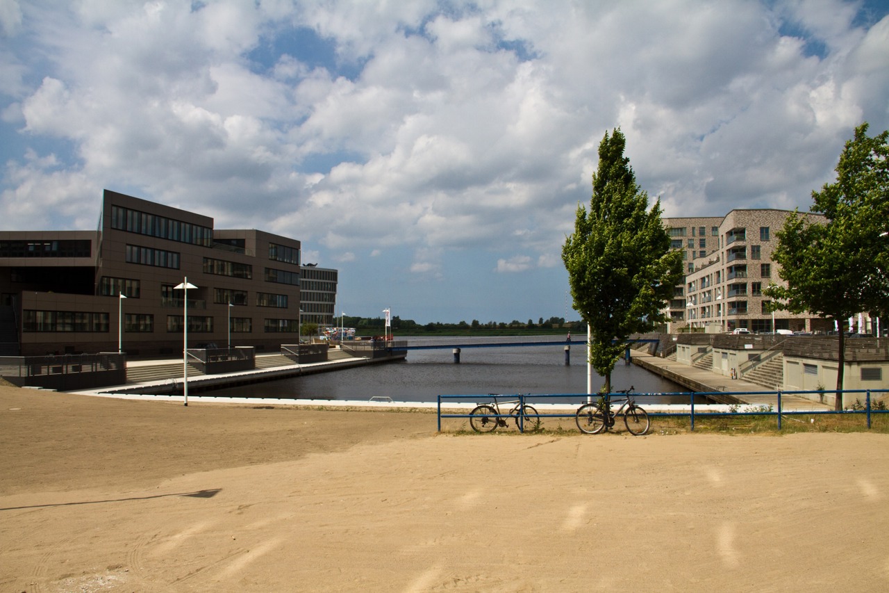Das Ludewigbecken zwischen Silo- und Holzhalbinsel