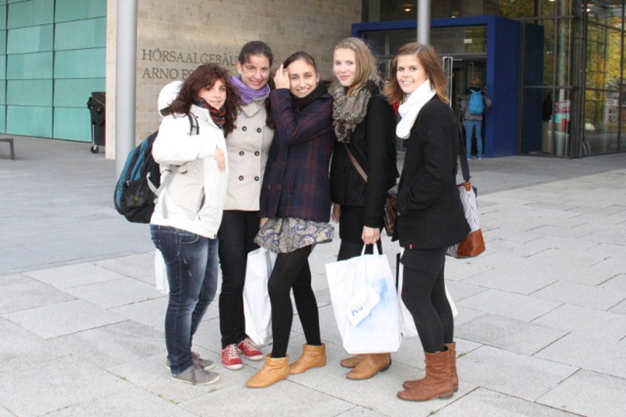 Für sie beginnt in der nächsten Woche das Studium: Dana, Anne, Nell, Marie und Anna
