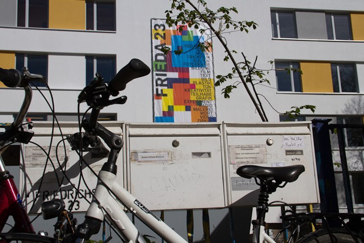 Briefkasten vor der Frieda 23
