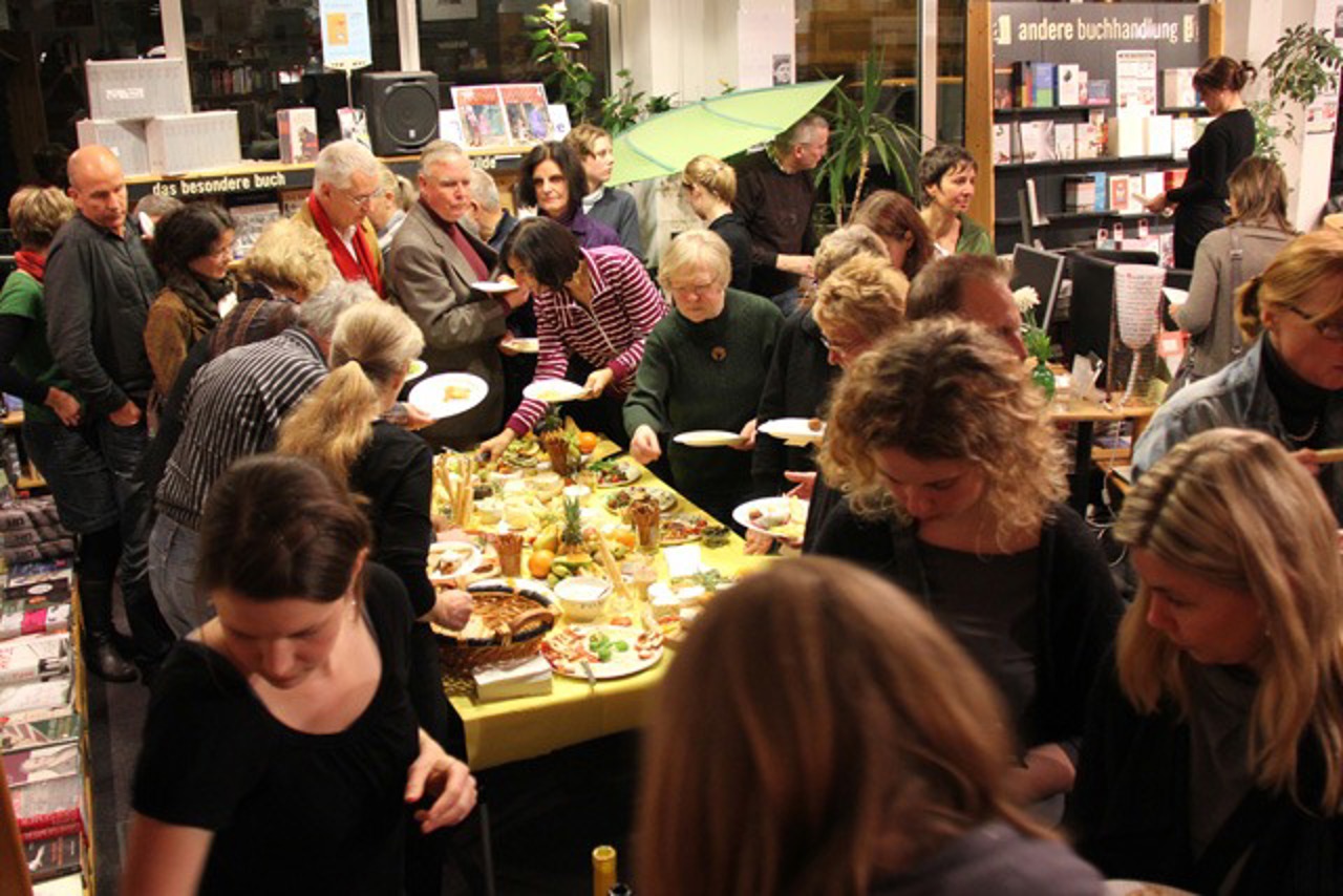 Das reichhaltige Büffet in der anderen buchhandlung