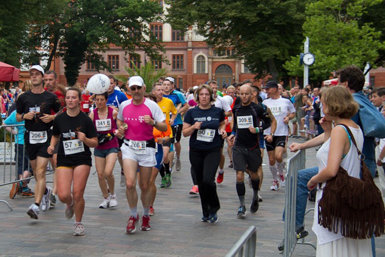 Marathonläufer auf dem Uni-Platz