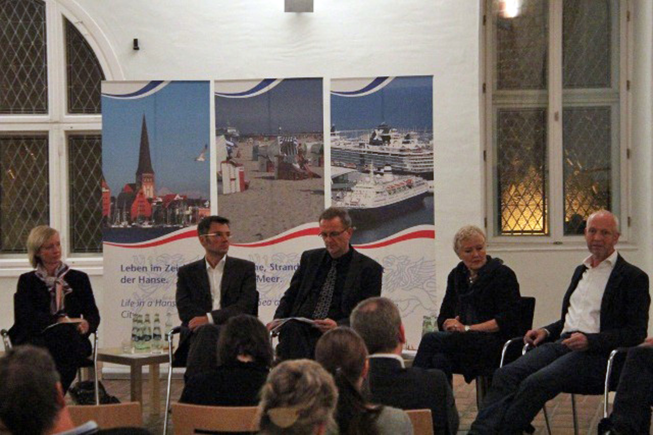 Der Planungs- und Gestaltungsbeirat bei der Vorstellung im Rathaus