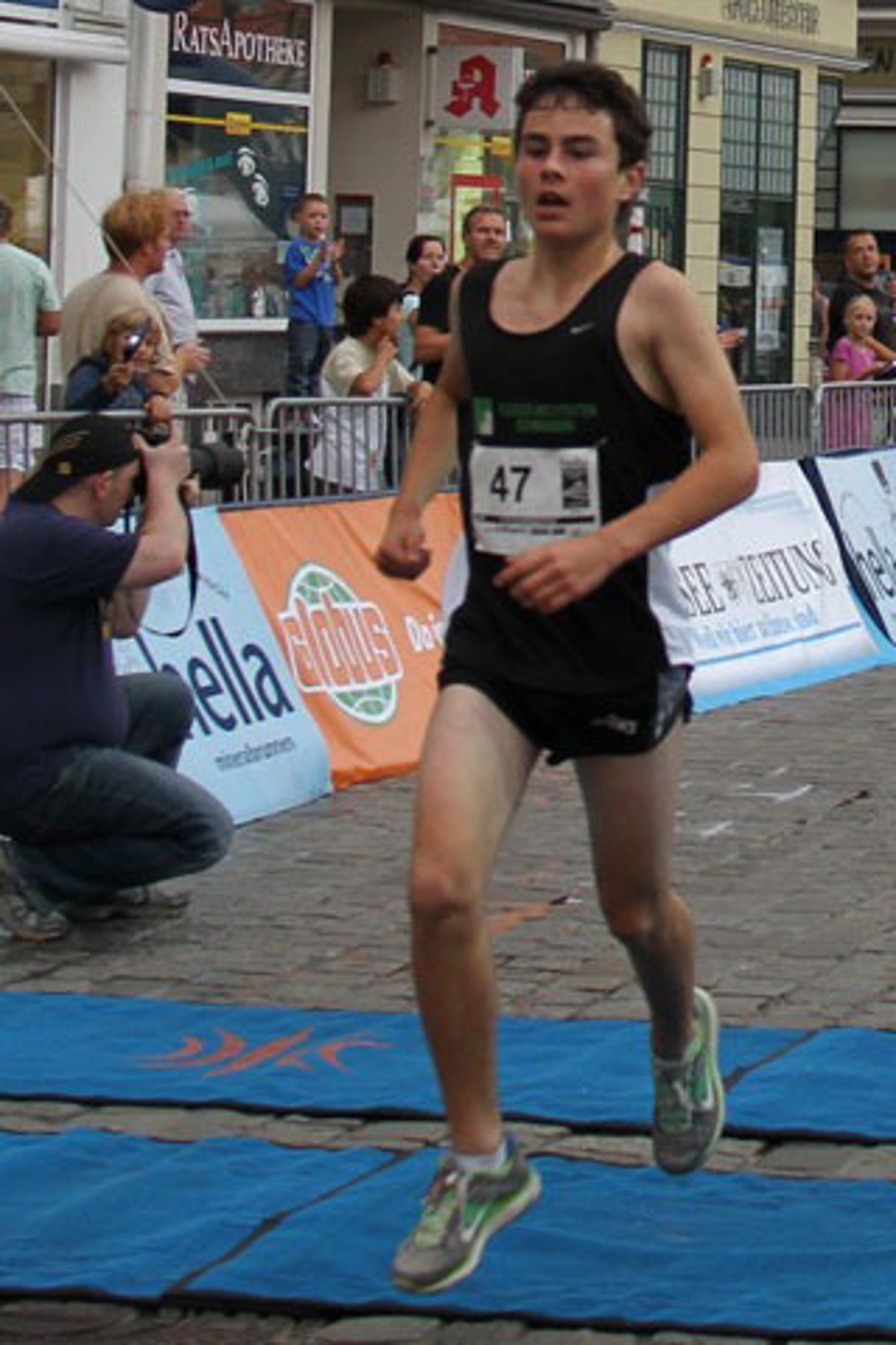 Tom Durst ist der Schnellste beim Kids Halbmarathon in Rostock