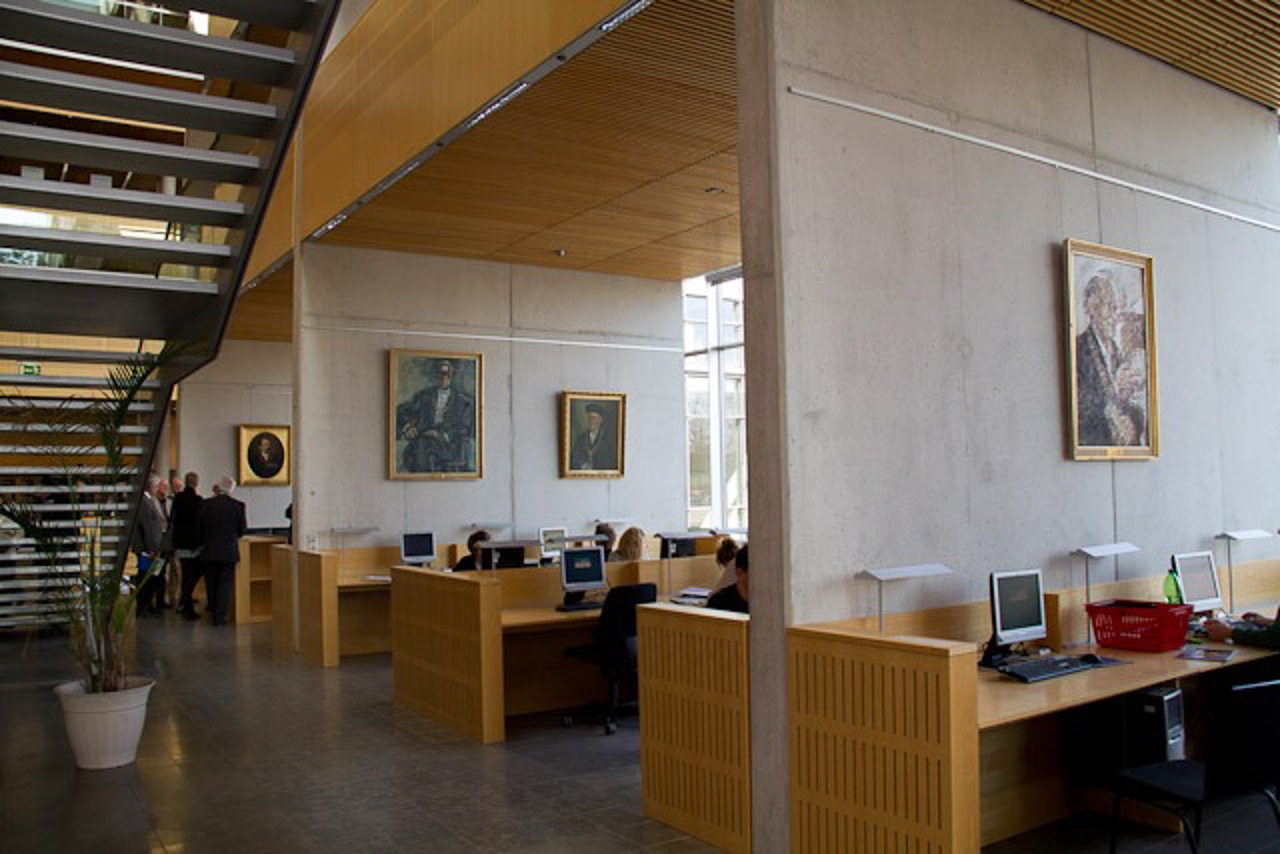 "Rostocker Rektoren im Spiegel der Kunst" in der Südstadtbibliothek