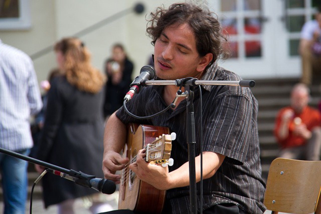 Nicolás Rodrigo Miquea machte mit Musik auf die Aktion aufmerksam
