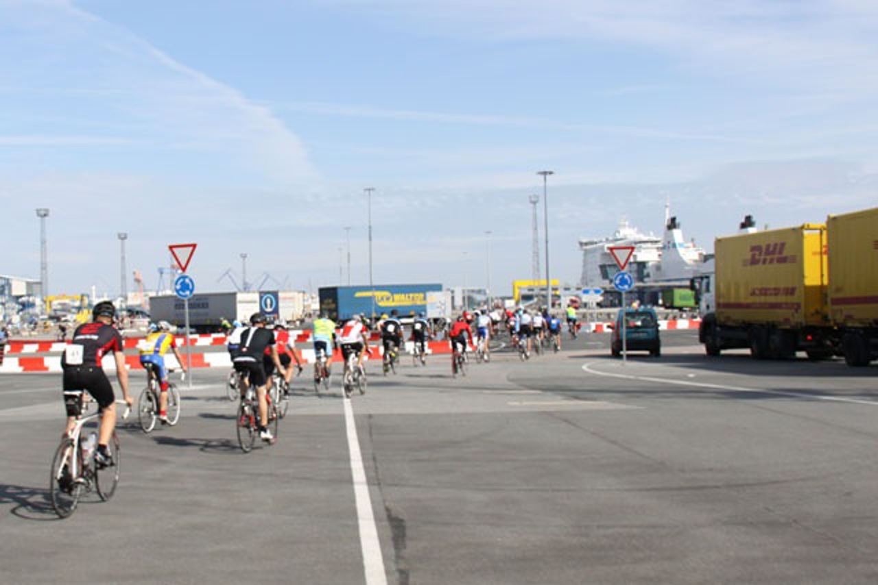 Radrennen Berlin-Kopenhagen - Von Rostock geht es mit der Fähre nach Gedser