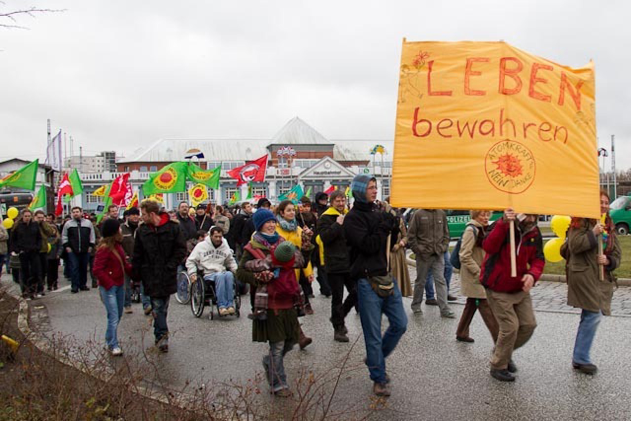 Anti-Atom-Demo auf dem Hauptbahnhof