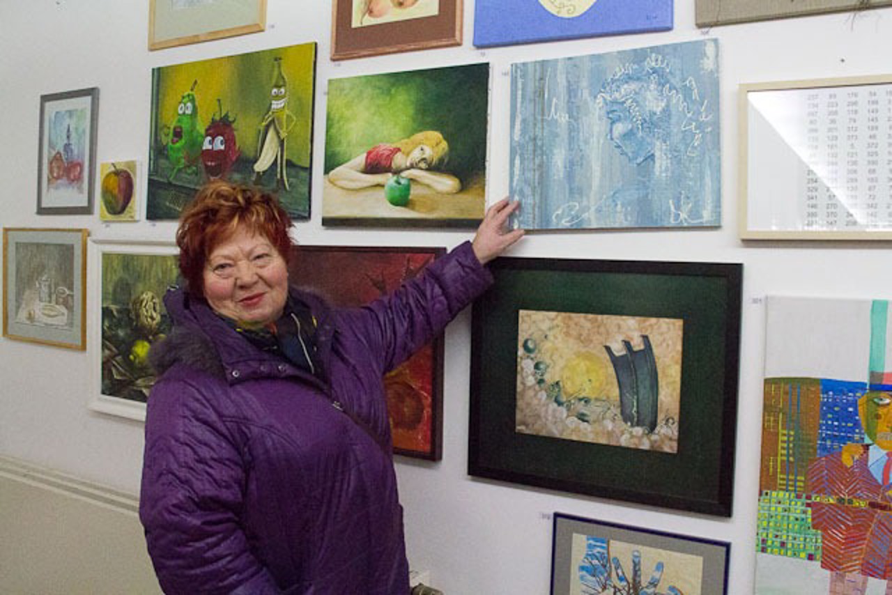 Adelheit Birnbaum ist stolz auf das Bild ihrer Enkelin Denise Beyer