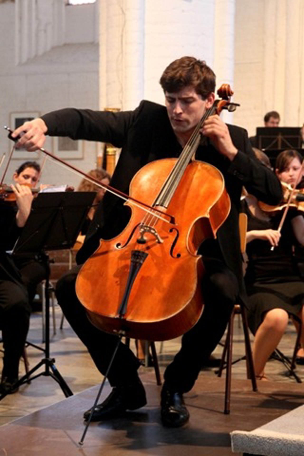 Cellist Arthur Hornig
