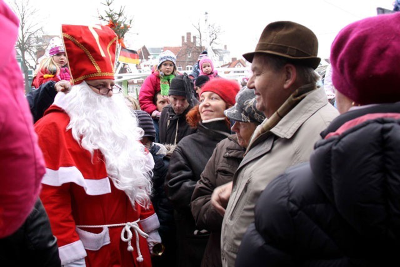 Der Weihnachtsmann auf der Mittelmole in Warnemünde
