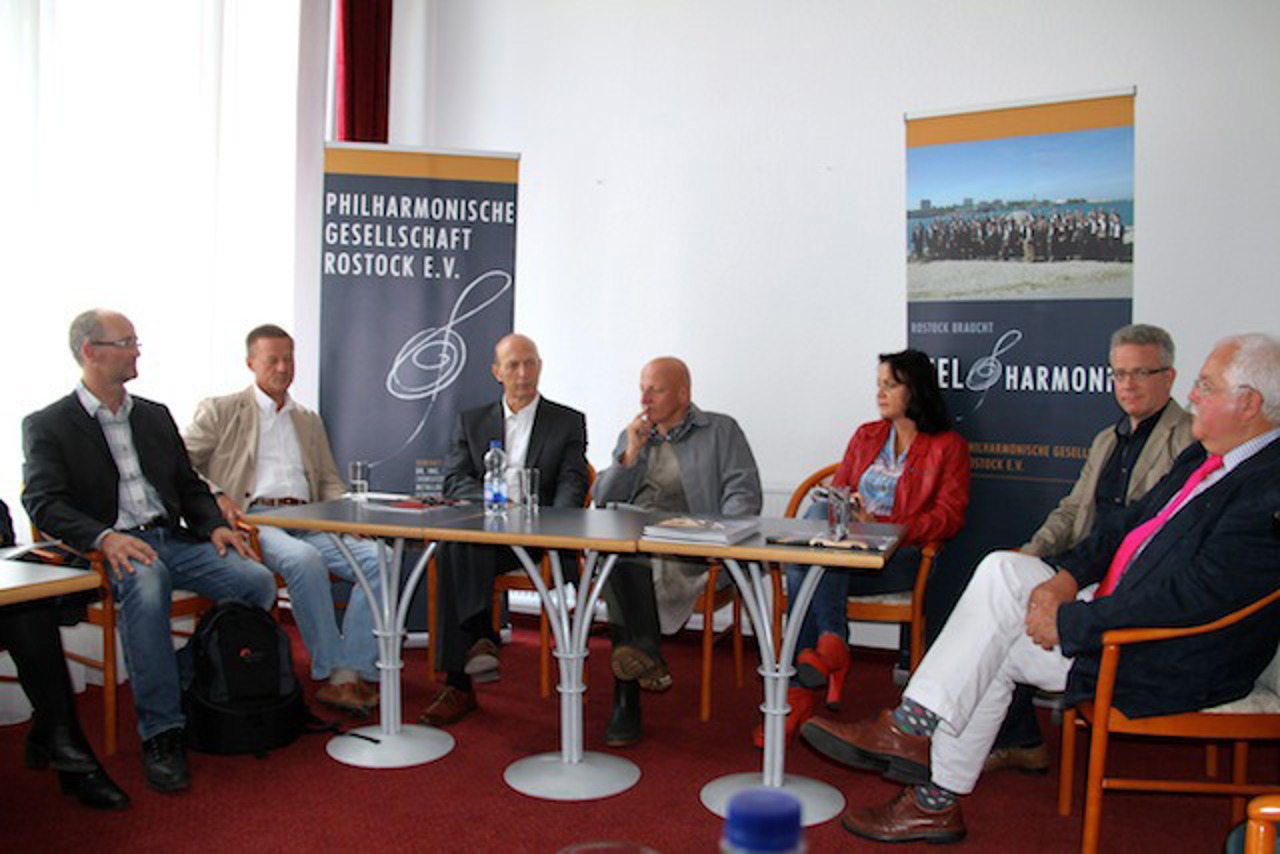 Die Philharmonische Gesellschaft, die Norddeutsche Philharmonie und das Volkstheater Rostock stellten das Konzertprogramm der kommenden Saison vor
