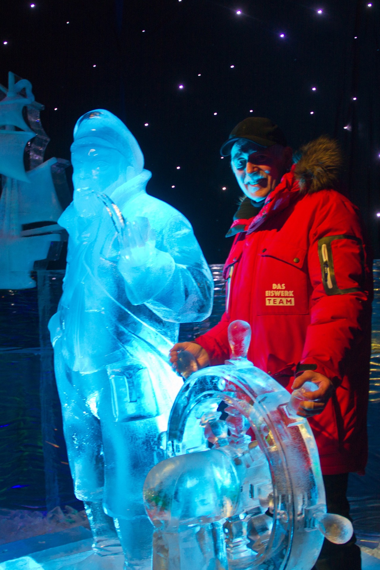 Othmar Schiffer-Belz ist künstlerischer Leiter von Karls Eiswelt