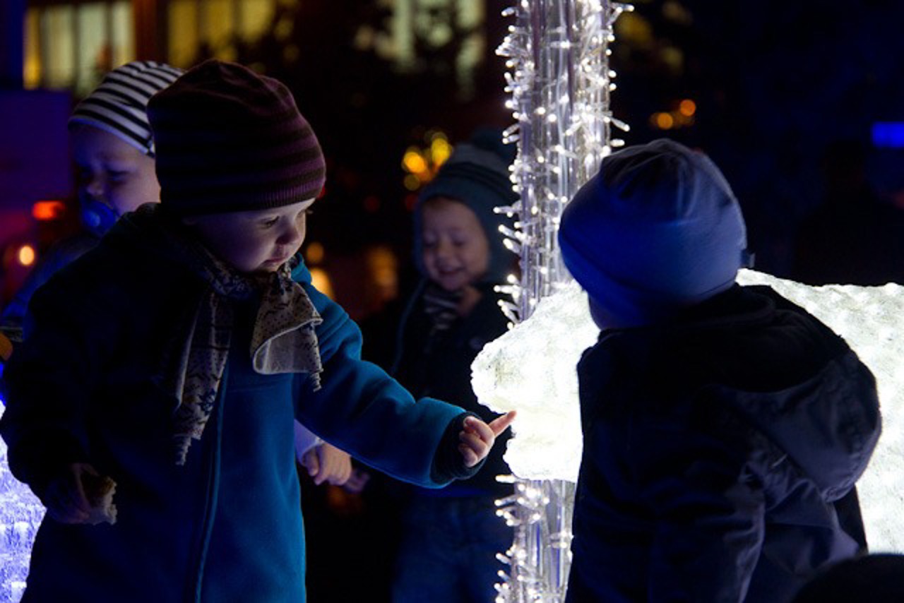 Kinder auf der Lichtwoche 2011 in Rostock