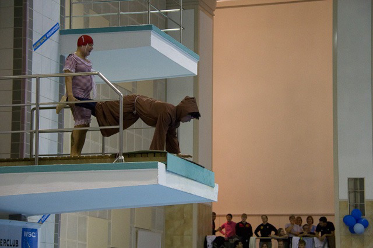 Lustige Wasserspringer bei der Springershow 2011
