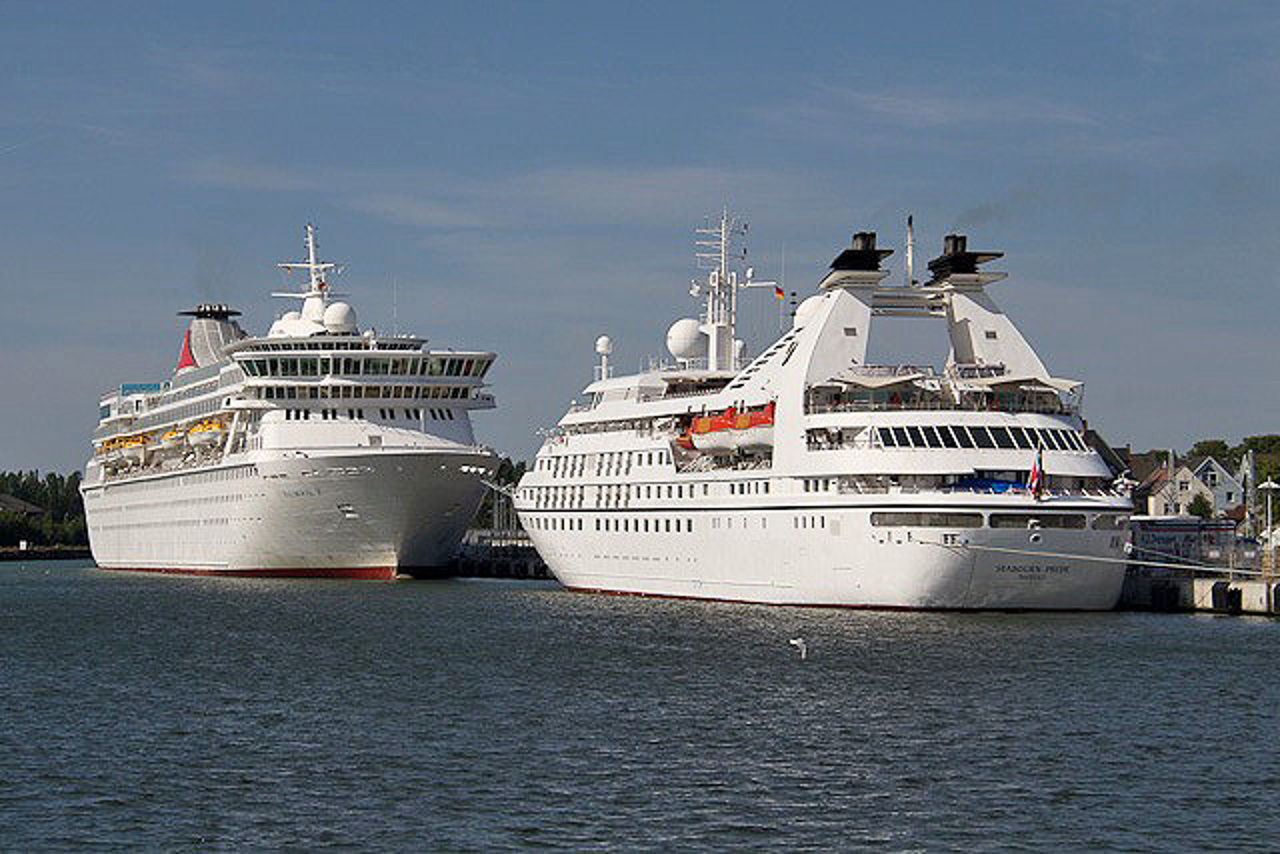 Balmoral und Seabourn Pride am Pier 8
