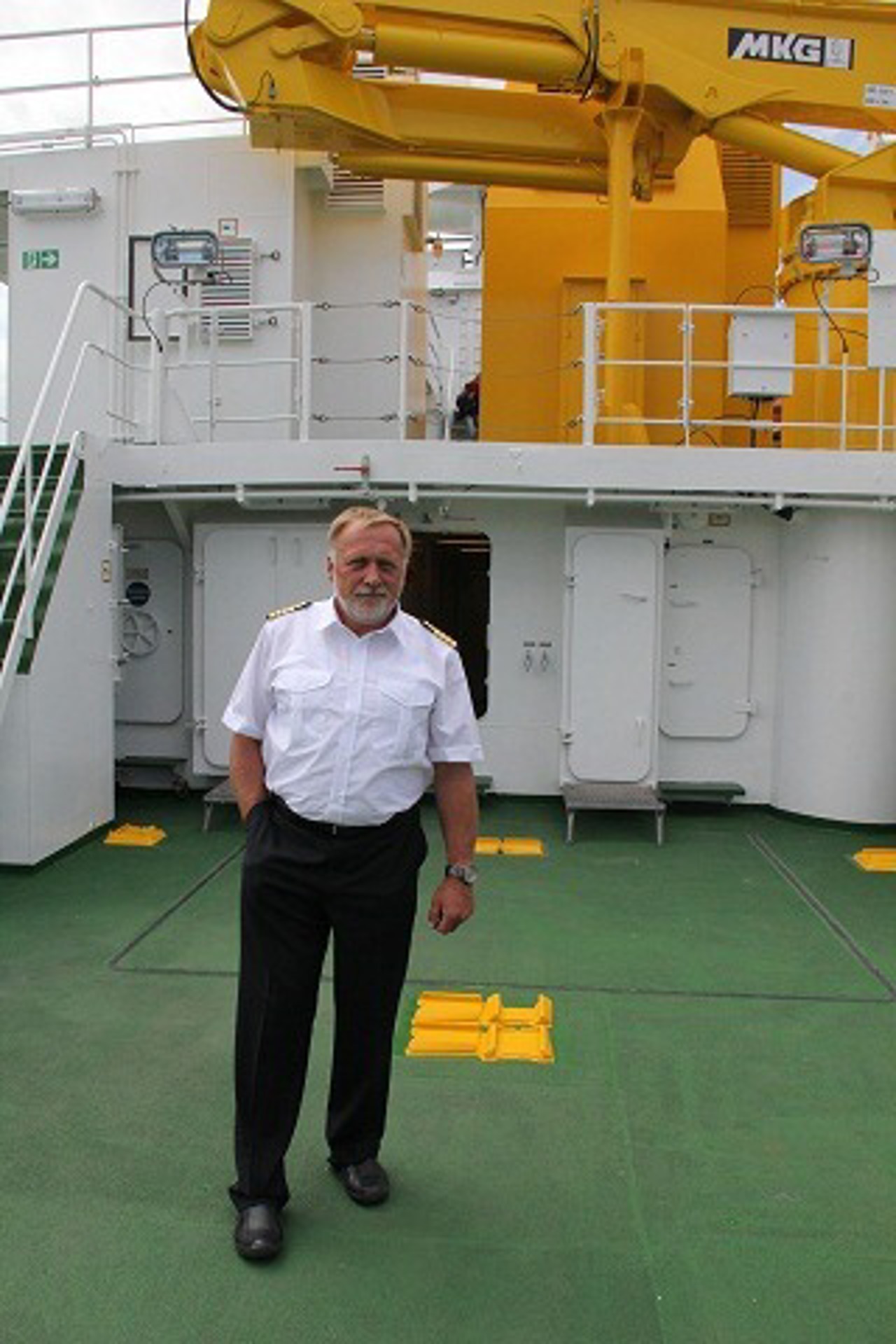 Kapitän Uwe Scholz führte heute interessierte Besucher über "sein" neues Schiff