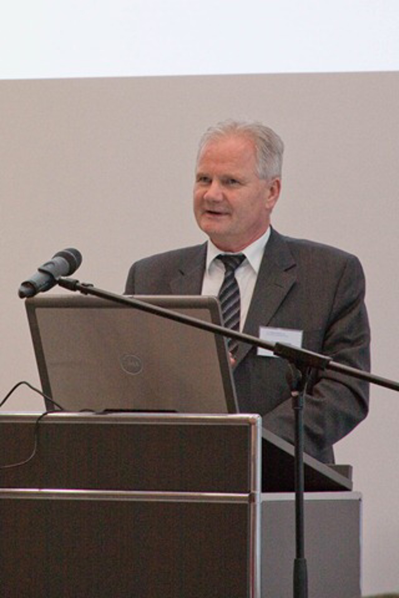 Dr. Norbert Grünwald