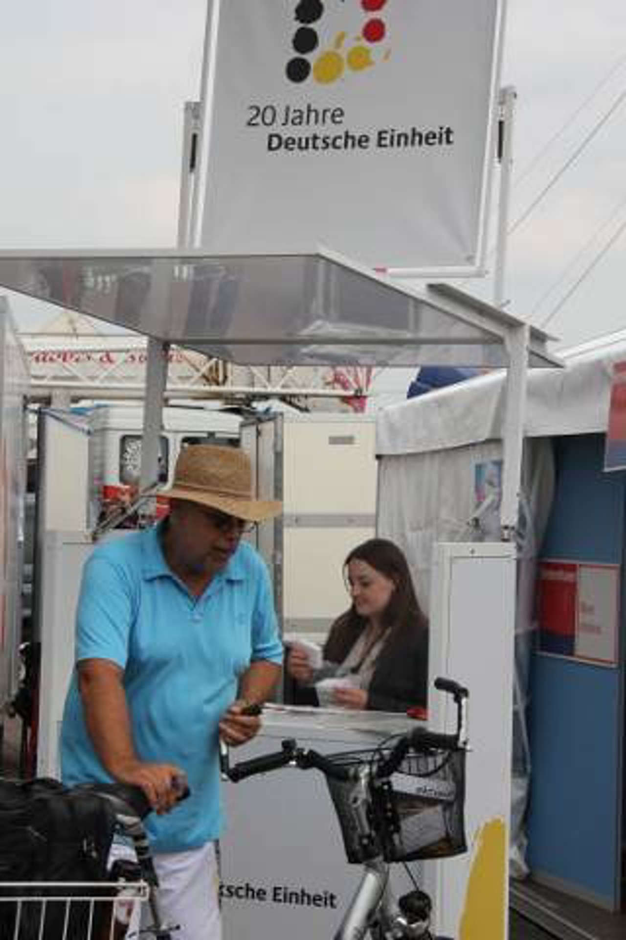Infostand: 20 Jahre Wiedervereinigung