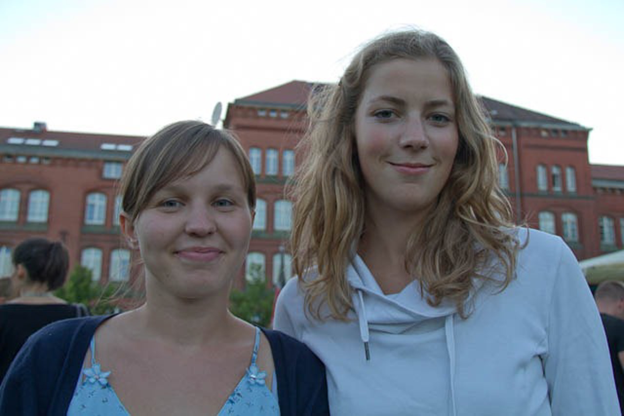 Anne und Lisa auf dem Campus-Sommerfest