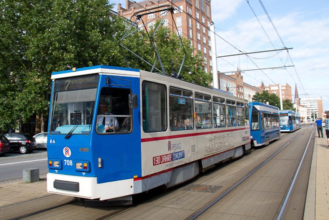 Tatra-Triebwagen und Niederflurbeiwagen der RSAG
