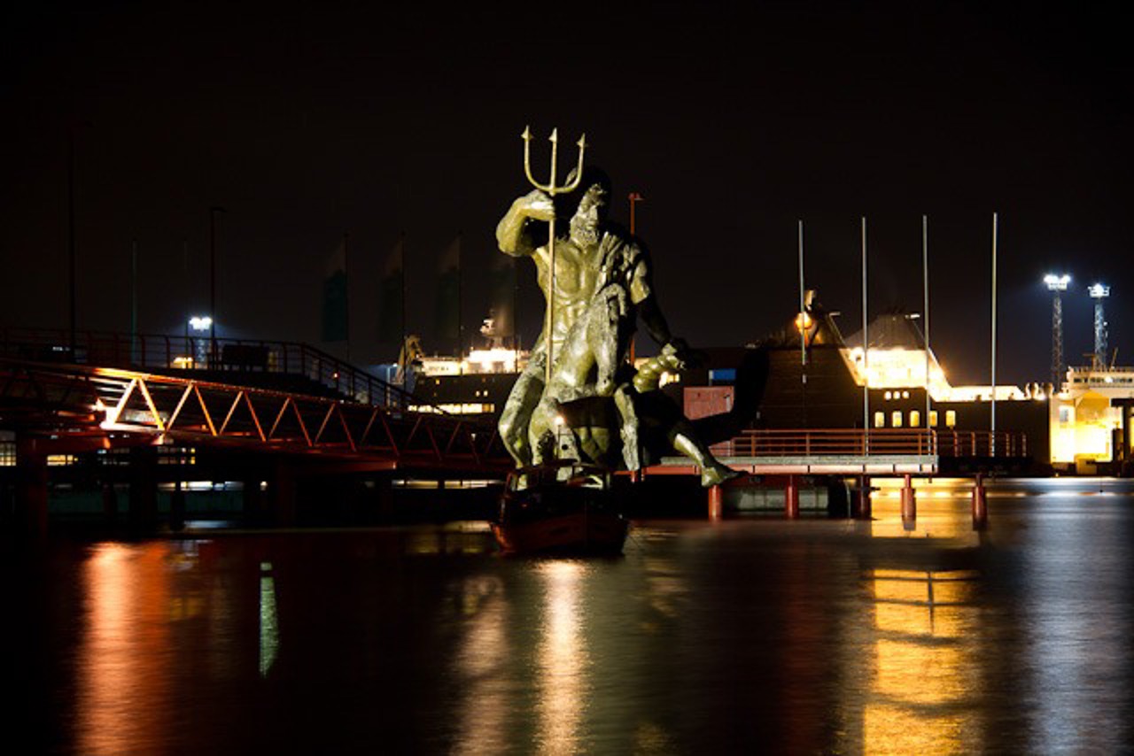 Neptunstatue in der Lichtklangnacht