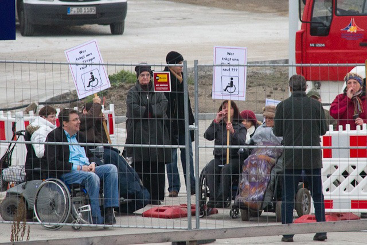 Protest von Rollstuhlfahrern