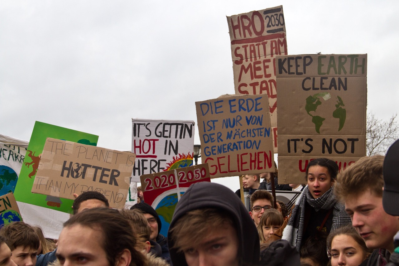 In Rostock beteiligten sich Schüler am weltweiten Global Climate Strike