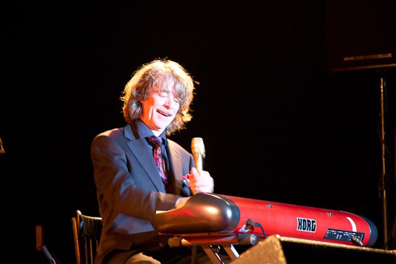 Helge Schneider am "Cello"