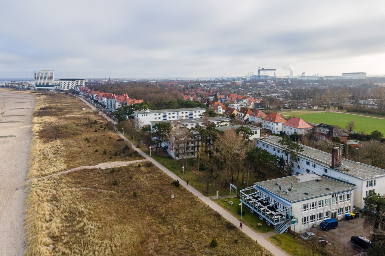 Das ehemalige Best-Western-Hanse-Hotel in Warnemünde (Foto: Archiv)