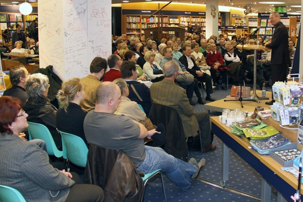 Lesung bei Thalia Rostock: Hans-Olaf Henkel
