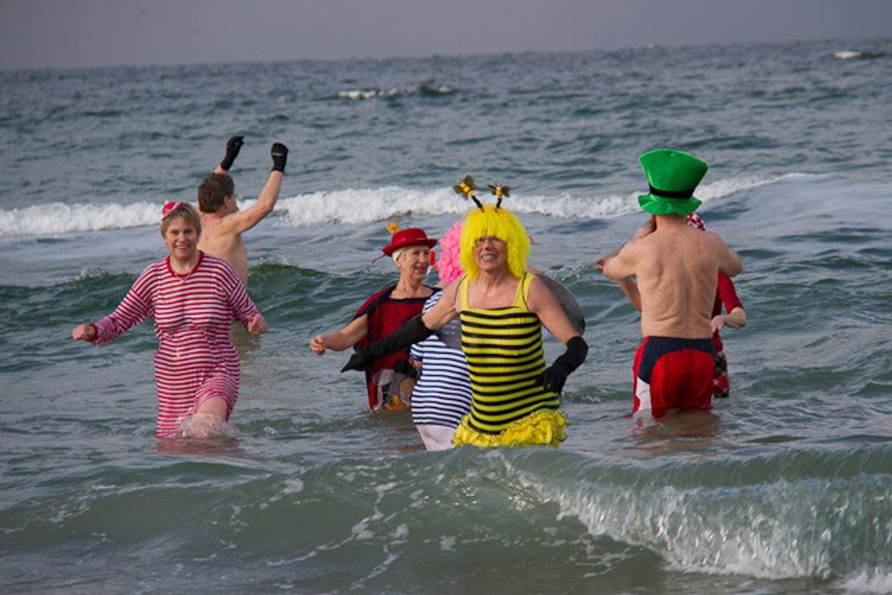 Eisbader beim Fasching 2012 in Warnemünde