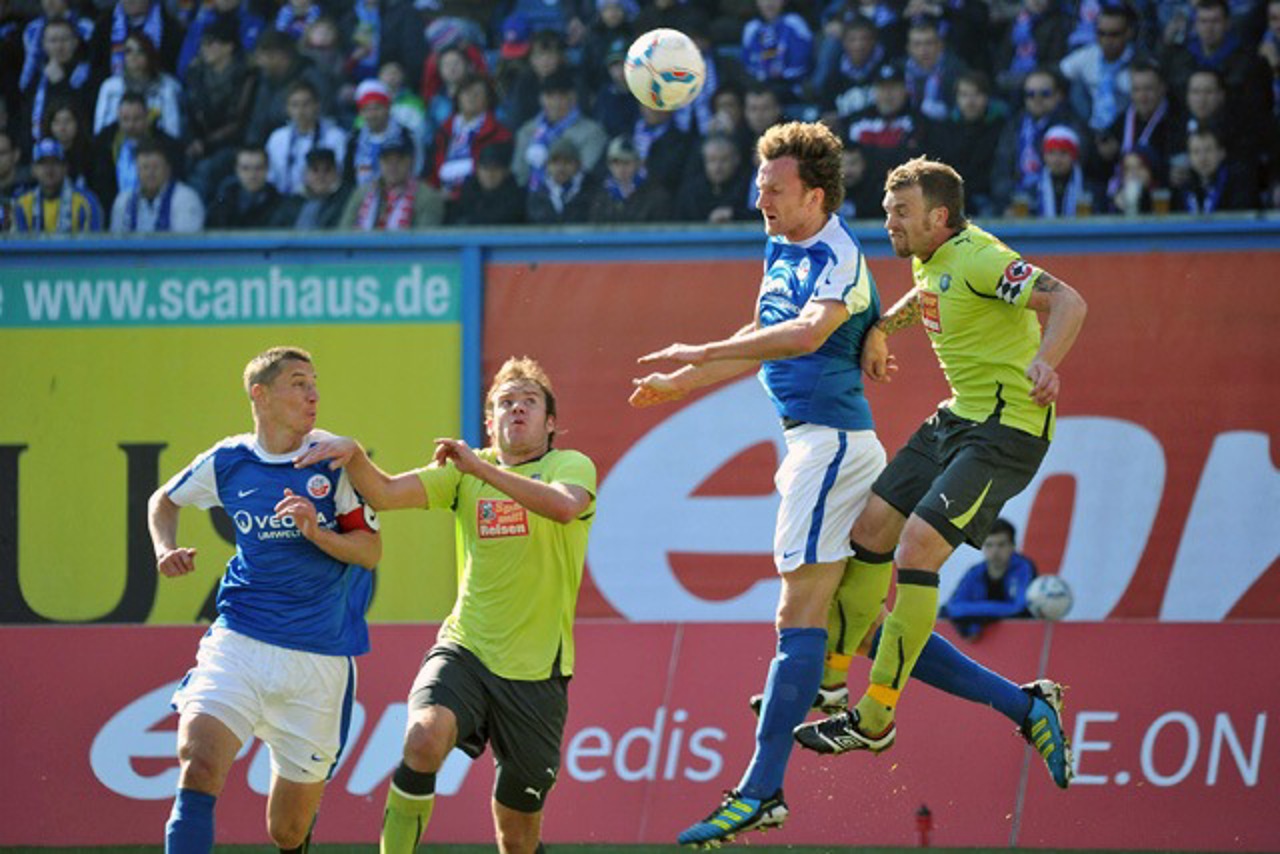 Weder Marek Mintal noch Dominic Peitz konnten gegen Erzgebirge Aue Akzente setzen