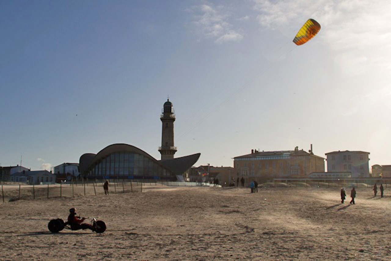 Sturm, Sonne, aber kein Schnee in Warnemünde - Januar 2012