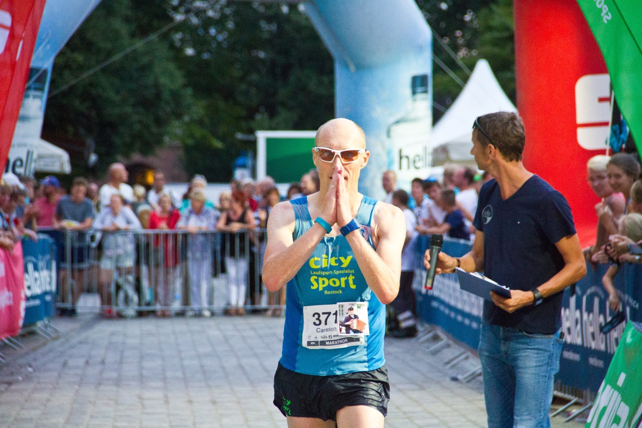Vorjahressieger und Lokalmatador Carsten Tautorat hat es als vierter Marathonläufer geschafft