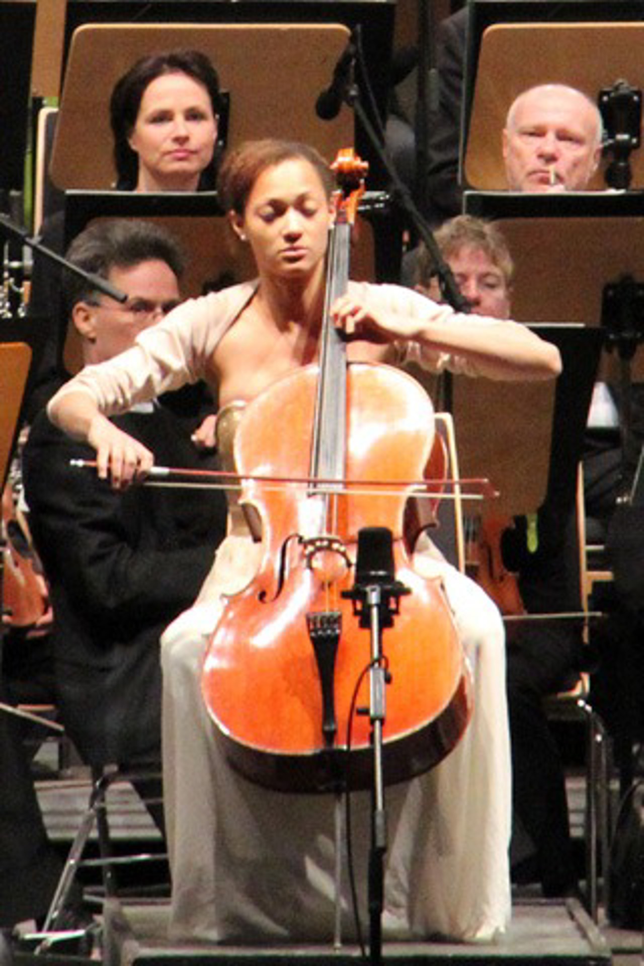 Cellistin Marie Spaemann bei der 14. Klassiknacht im Zoo