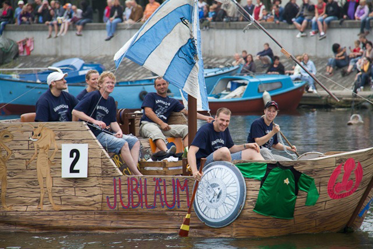 Anniwörs der Jubiläumszuber der Macher